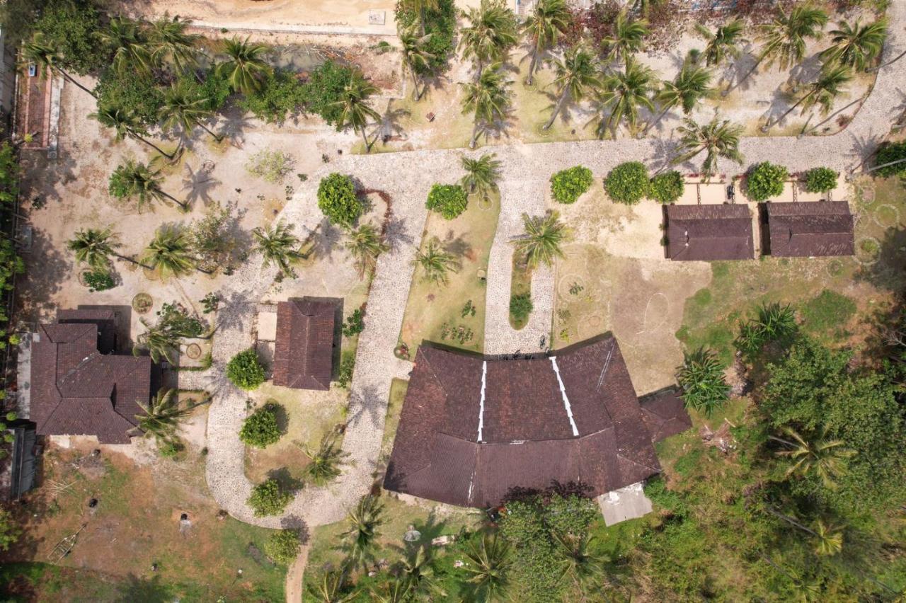 Dewa Daru Resort 卡里蒙贾瓦 外观 照片